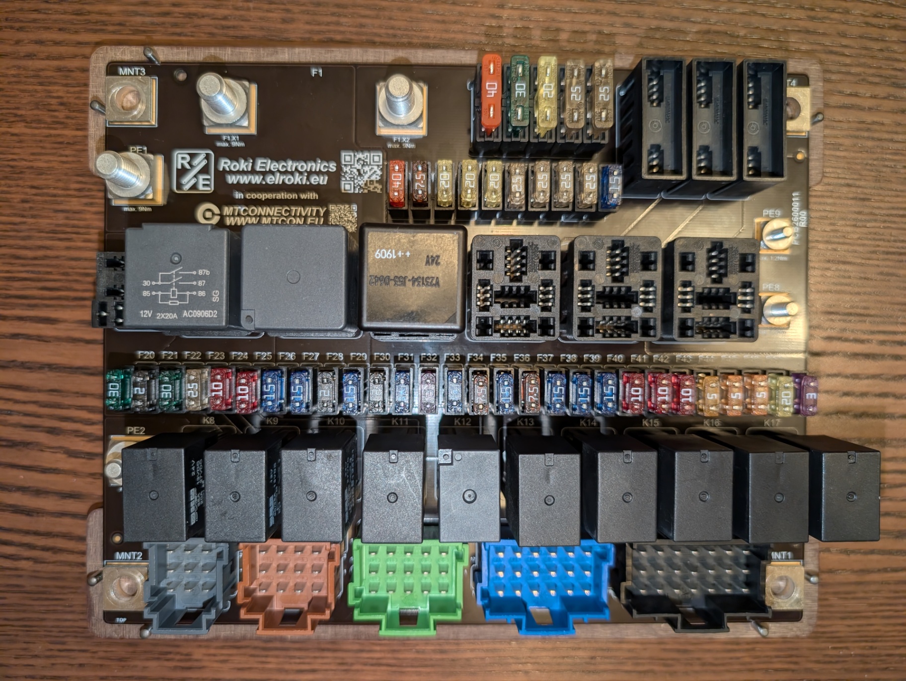 Fertigung bei Roki Electronics
